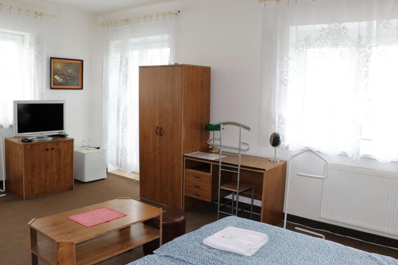 Penzion Bezdekov Rakovník Exterior foto